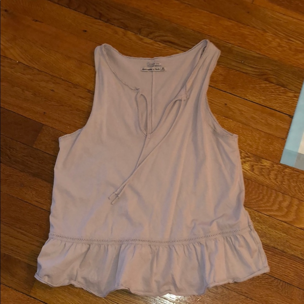 Women’s x small lavender top